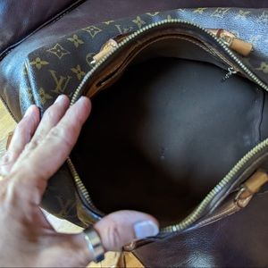 Speedy Louis Vuitton bag originally bought in 2012. Willing to negotiate